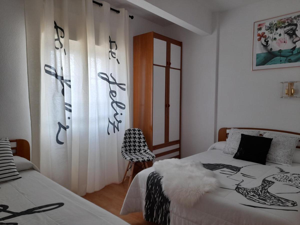 Hostal "Los Chanos El Ruso" Galende Екстериор снимка