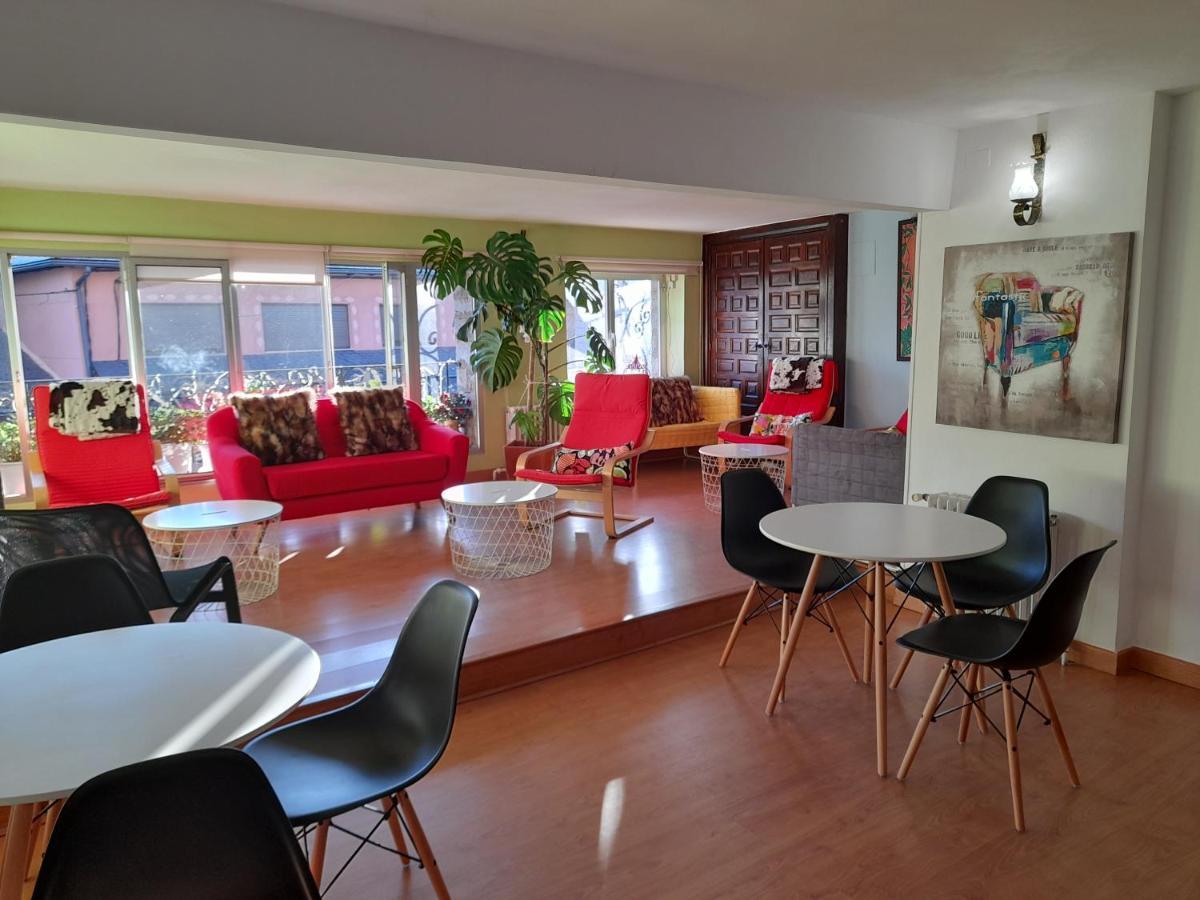 Hostal "Los Chanos El Ruso" Galende Екстериор снимка