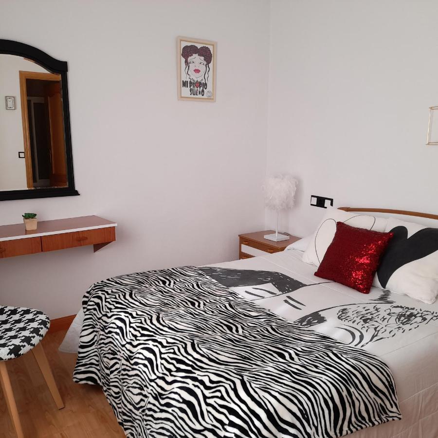 Hostal "Los Chanos El Ruso" Galende Екстериор снимка