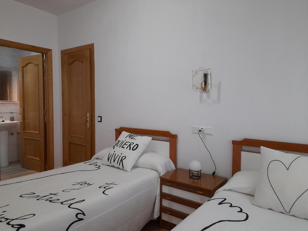 Hostal "Los Chanos El Ruso" Galende Екстериор снимка