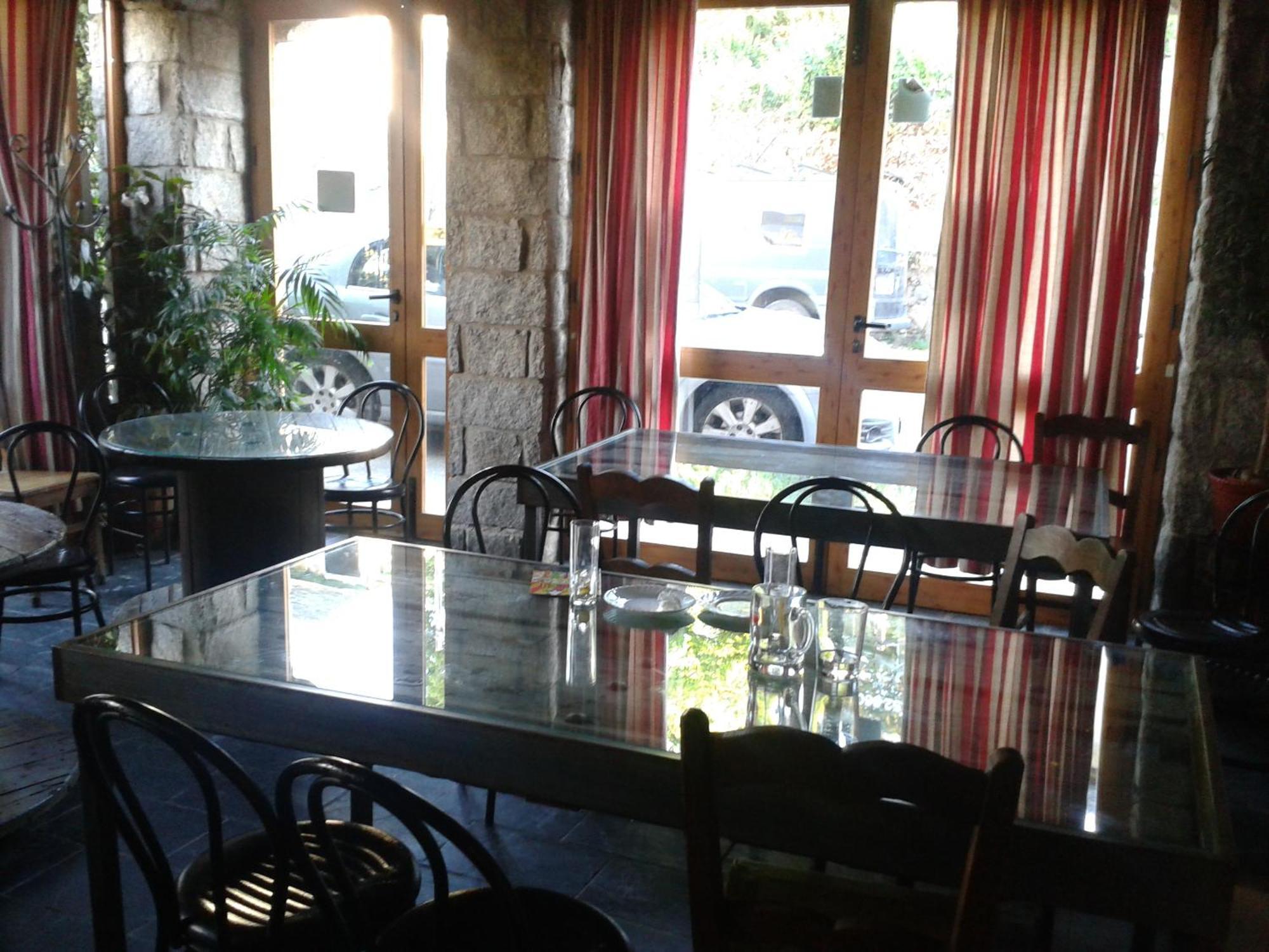 Hostal "Los Chanos El Ruso" Galende Екстериор снимка