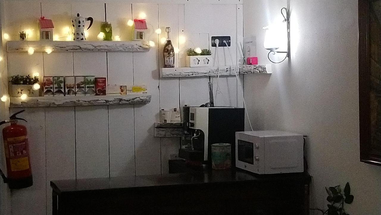 Hostal "Los Chanos El Ruso" Galende Екстериор снимка