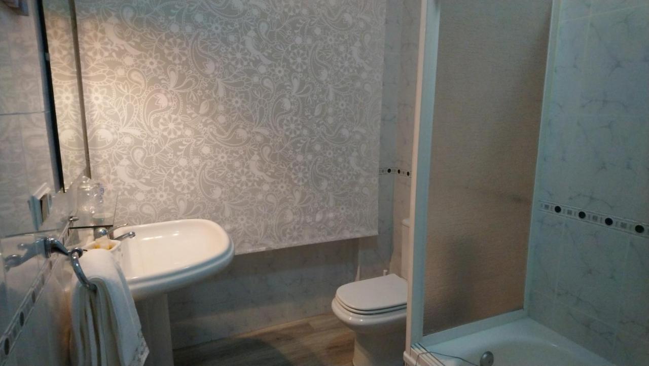 Hostal "Los Chanos El Ruso" Galende Екстериор снимка