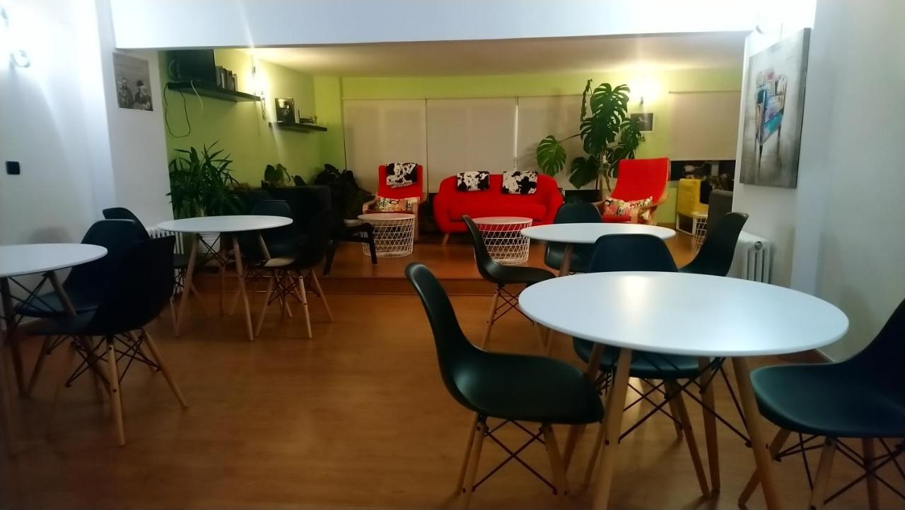 Hostal "Los Chanos El Ruso" Galende Екстериор снимка